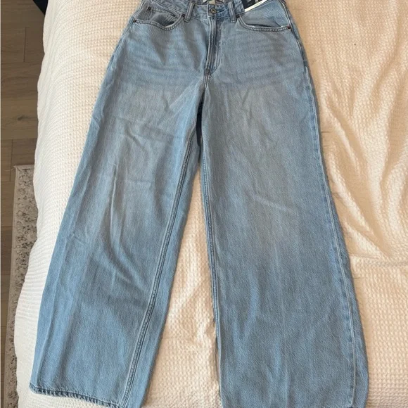 Abercrombie & Fitch Blue Curve Love High Rise Wide Leg Jeans - Picture 7 of 7